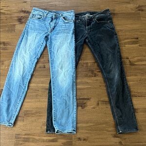 Two pairs of men’s jeans 
Stretchy fabric